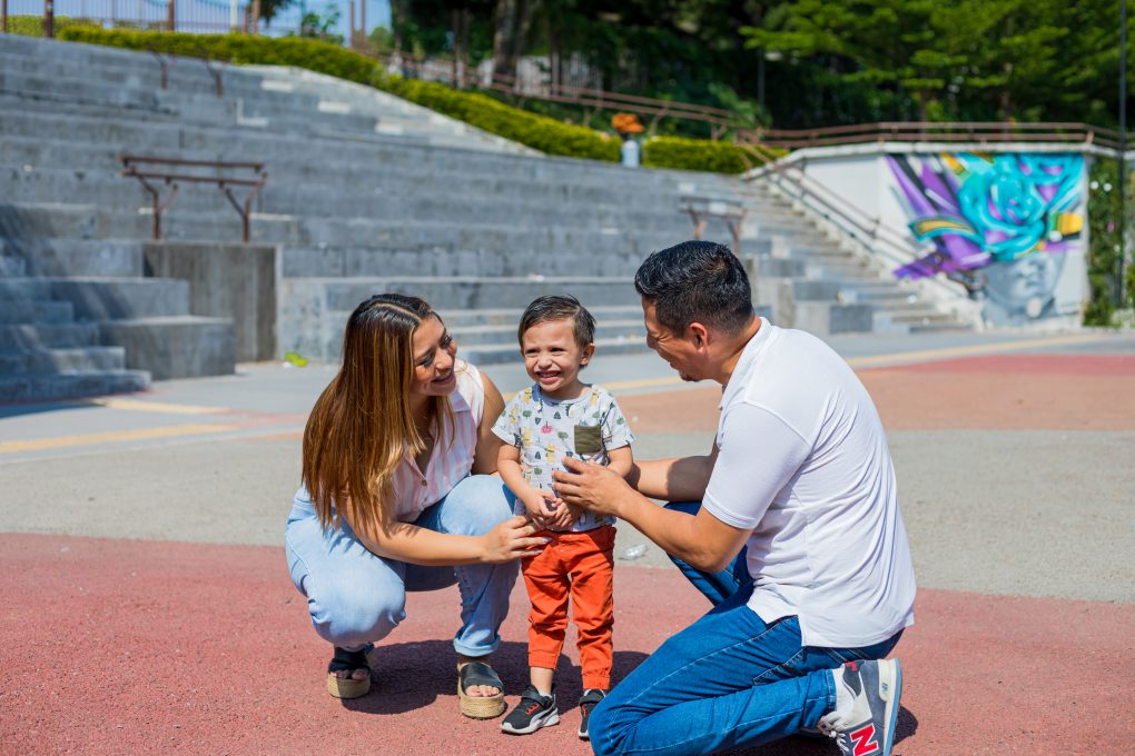 Comunicación asertiva en el hogar: beneficios y consejos para practicarla con las niñas, niños y adolescentes 3 R9A4155 1
